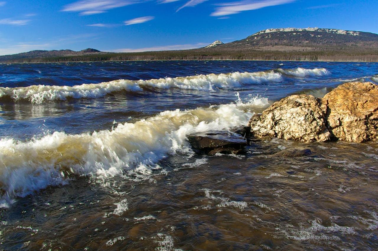 На дне зюраткуля. Зюраткуль национальный парк. Озеро Зюраткуль. Водохранилище Зюраткуль. Парк Зюраткуль.